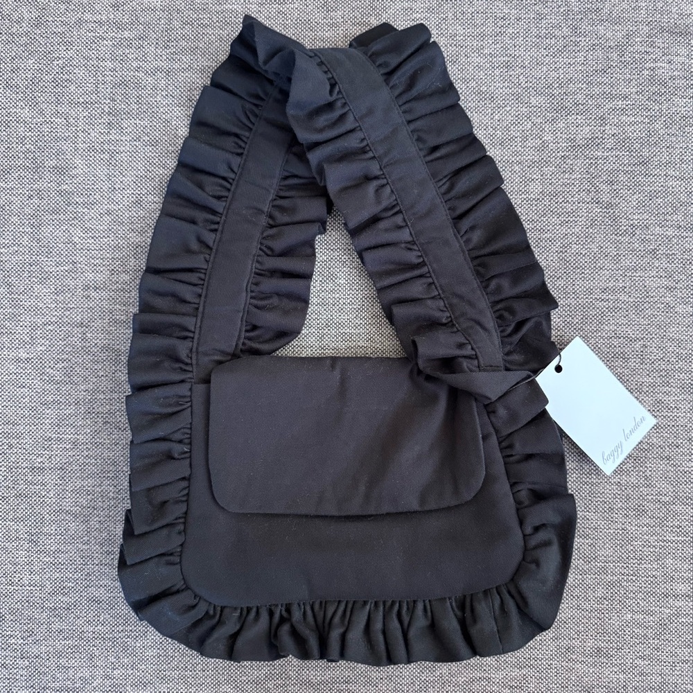 Baggy London Baguette Flap Bag in Black Canvas